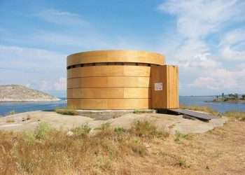 Η Camera Obscura το 2006 (www.saronicmagazine.gr/saronikos/aigina/5450-i-xameni-mageia-tis-camera-obscura)