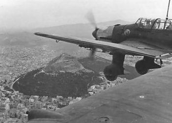 Junkers Ju 87R Stuka 3.StG3 over Greece 1941 (www.asisbiz.com)